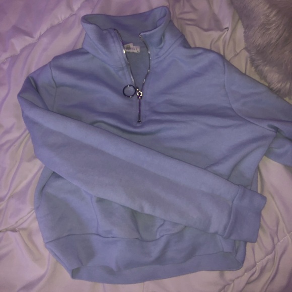 light blue cropped sweater - Picture 2 of 3